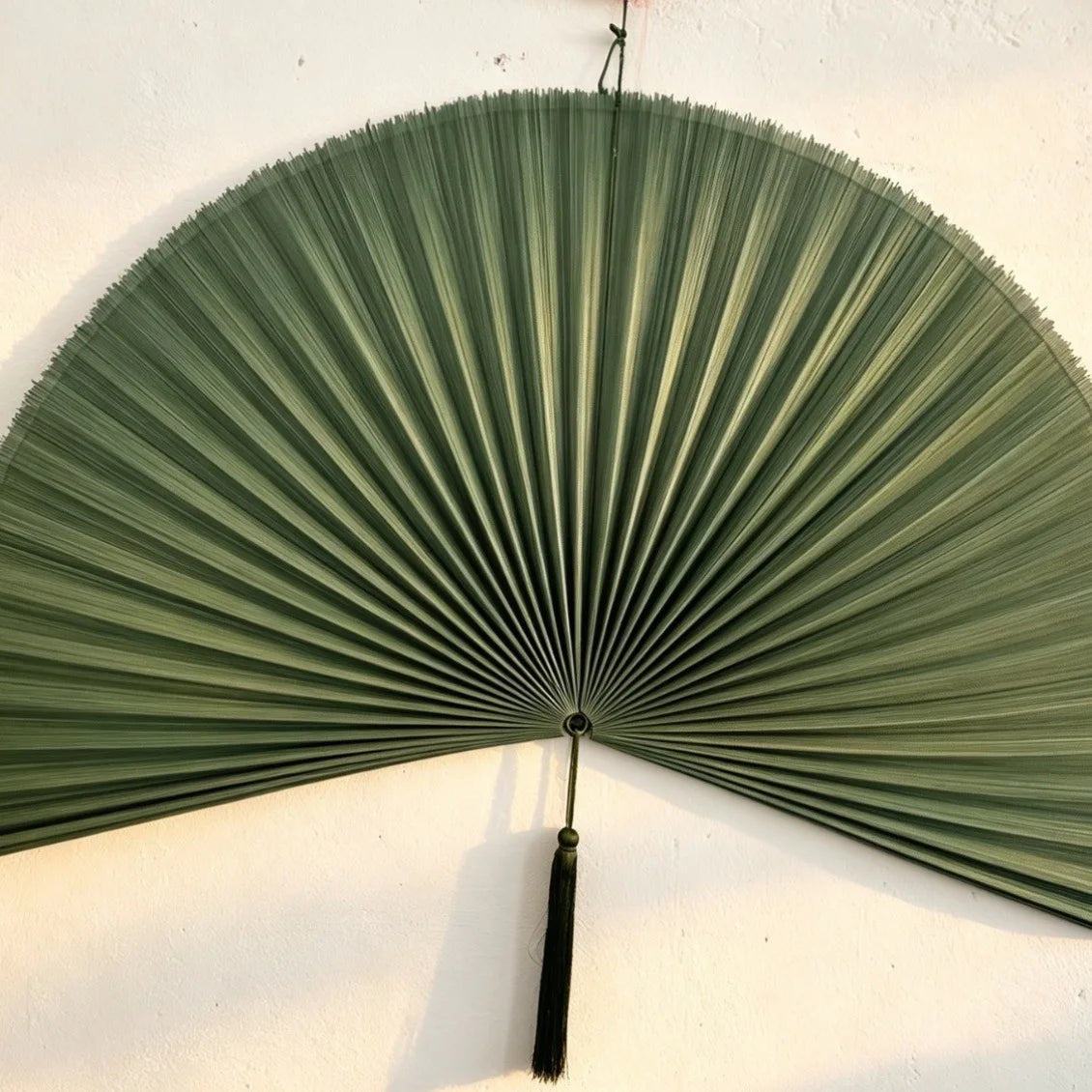 ventilateur mural bambou rouge beige gris vert rayures minimaliste tassel