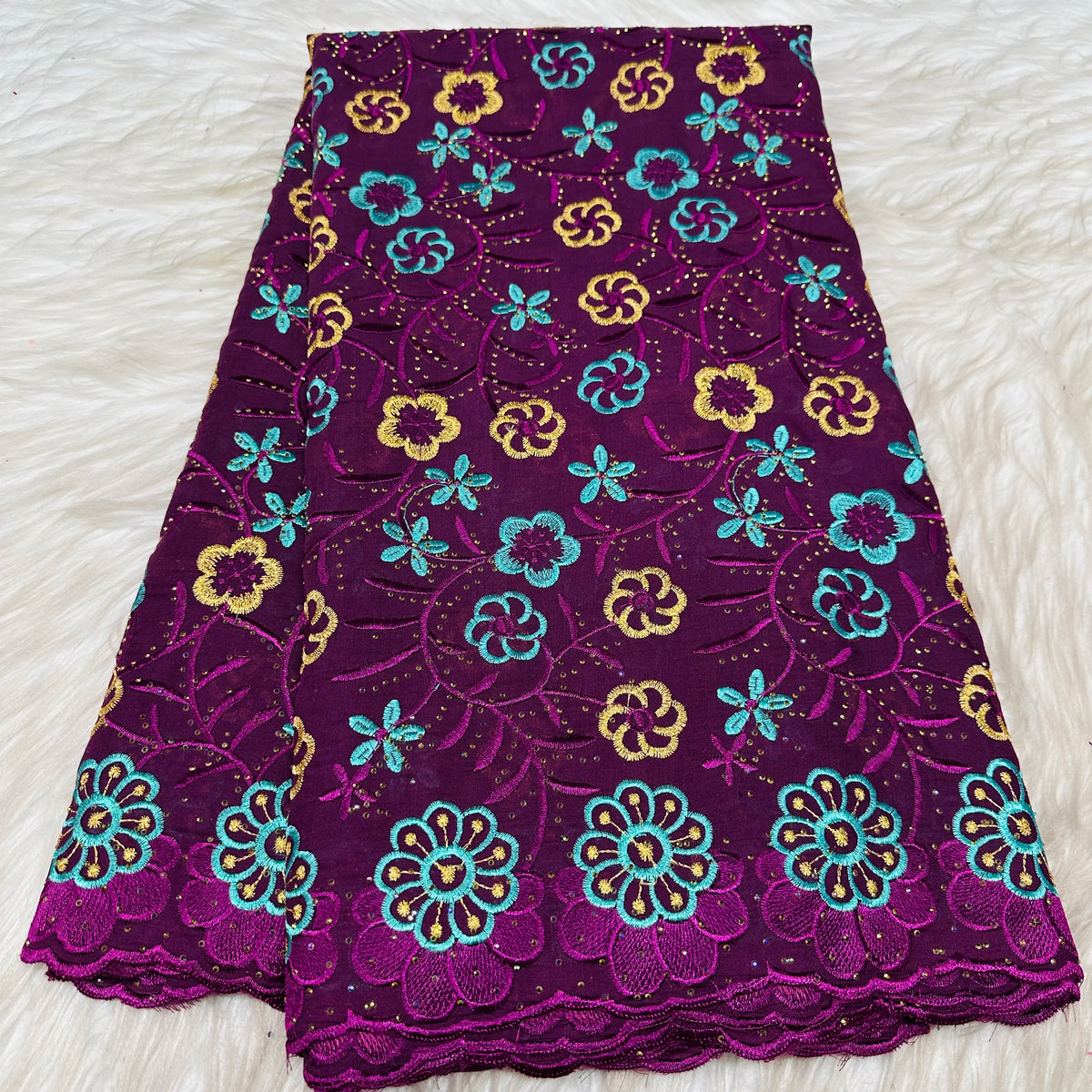 tissu dentelle coton brodé fleurs motif broderie africaine voile suisse vêtement élégant
