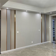 décor mural moderne lignes géométriques gris blanc carrés texturés salon contemporain
