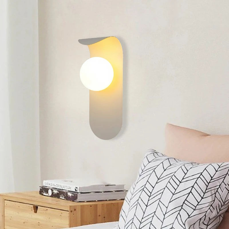 lampes murales modernes jaune gris blanc abat jour sphérique éclairage mural minimaliste chambre cuisine