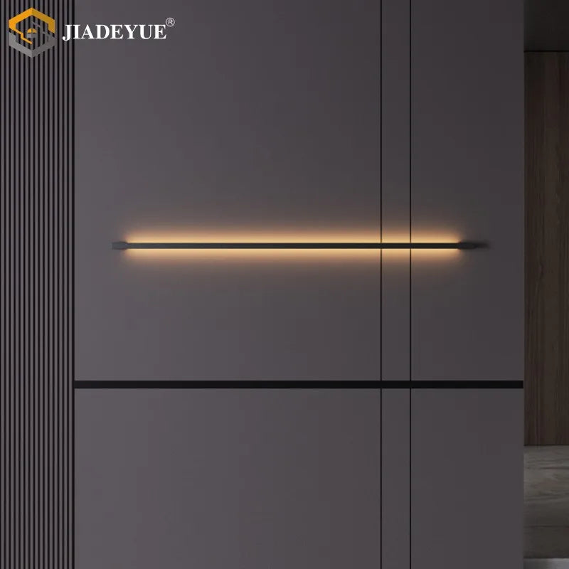 applique murale longue noire moderne métal led salon chambre couloir décoration intérieure