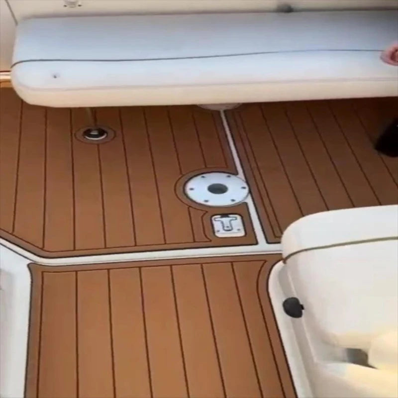 revêtement sol bateau marron beige imitation bois rainures verticales moderne antidérapant tapis cockpit swim