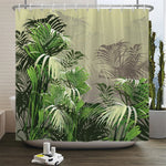 Rideau de douche au motif vibrant de palmiers et de plantes aquatiques. Ce rideau, principalement dans les tons de vert et de bleu, ajoute une touche tropicale à la décoration de votre salle de bains. L'image montre le rideau détaillé en haute qualité, mettant en évidence le motif rafraîchissant des palmiers et le motif subtil des plantains d'eau. Parfait pour ceux qui cherchent à apporter un élément de nature dans leur salle de bains.