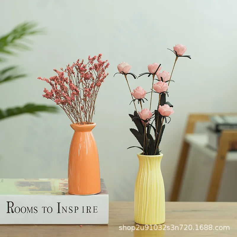vases céramique moderne rayures horizontales orange blanc rose jaune vert clair