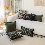 housse coussin lit motif végétal jacquard brodé élégant decoration maison noir beige adhésif