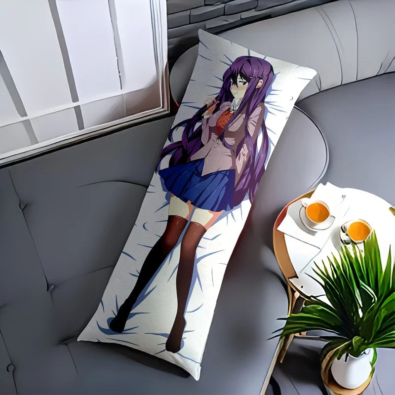 coussin corps anime violet personnages féminins détaillés blanc bleu beige nuit
