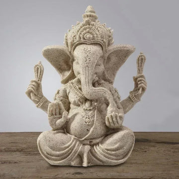 statue ganesha décorative asiatique résine sculptée beige clair blanc cassé fleurs roses plantes vertes