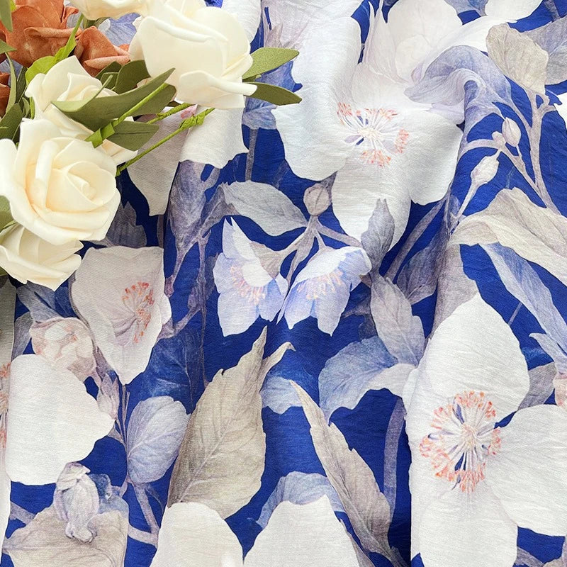 tissu brocart bleu blanc gris imprimé floral fleurs feuilles bricolage maison biodegradable 150cm