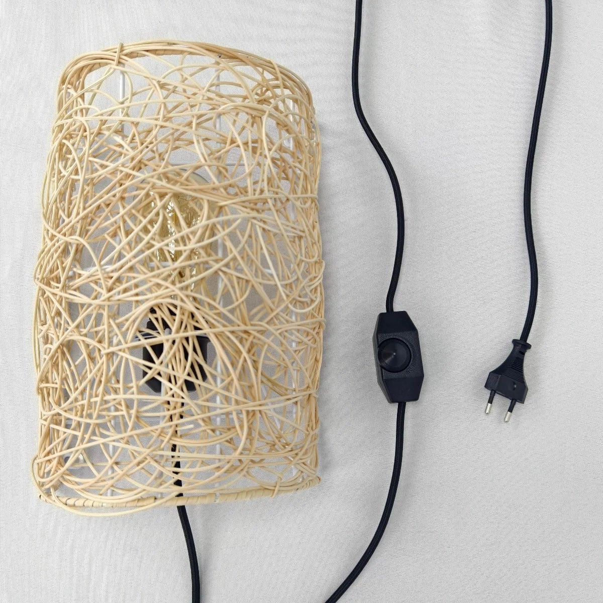 lampe murale tressée rotin moderne interrupteur intensité variable beige opaque 20cm 30cm