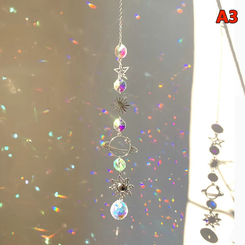 décoration murale cristal transparent multicolore lune soleil étoiles coeurs artisanal