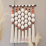 tapisserie macramé boho chic blanc marron rouge orange boules entrelacées franges crochet