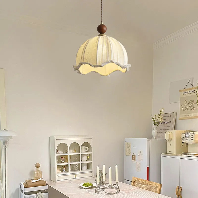 luminaire suspension tissu beige franges rustique moderne lustre salon chambre salle manger