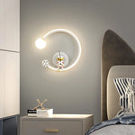 lampe murale moderne astronaute étoiles lune blanc doré crème minimaliste chambre enfant