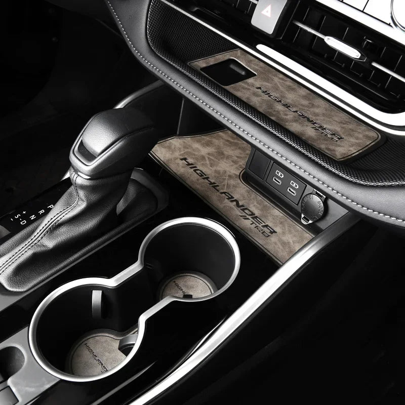 tapis sol voiture gris noir texture cuir moderne adhésif complet coffre porte central élégant