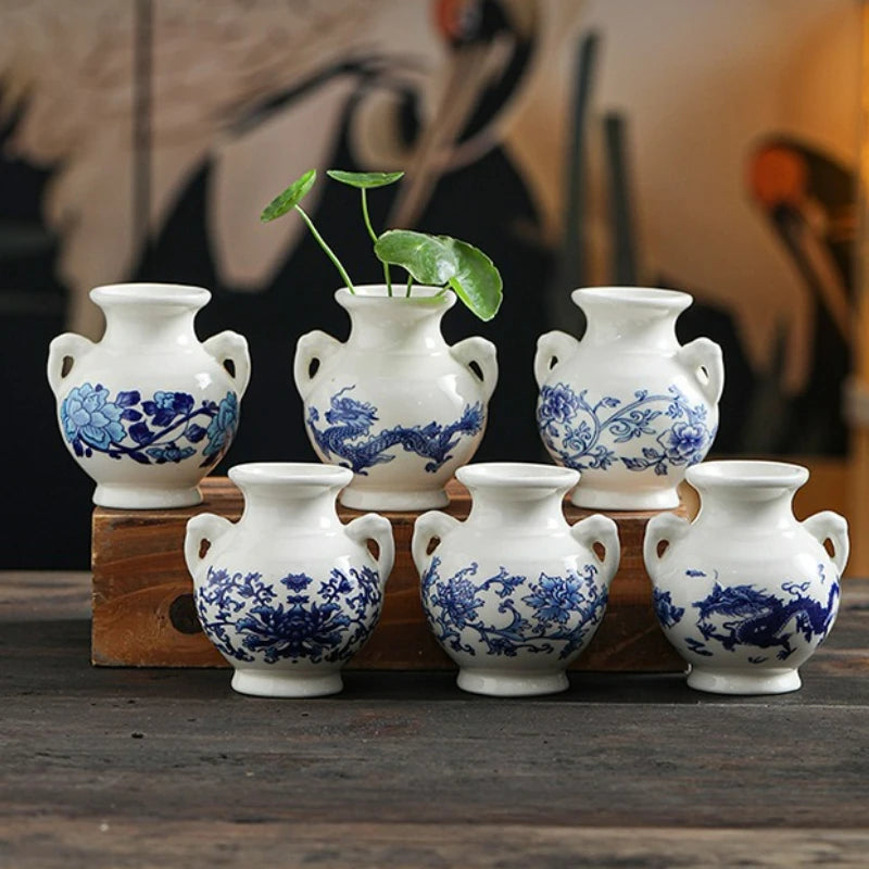 vases céramique bleu blanc fleurs dragons ornement étagère chambre salon table classique