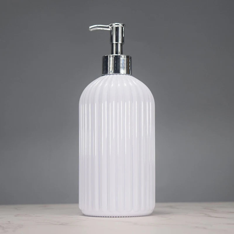distributeur savon liquide noir blanc rayures moderne réutilisable salle bain cuisine pompe pression