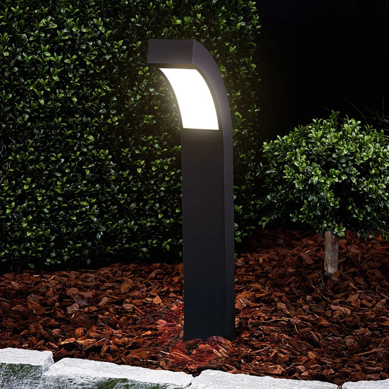 lampe led impermeable moderne noire contemporaine ip65 fixee plaque carrée extérieure jardin villa