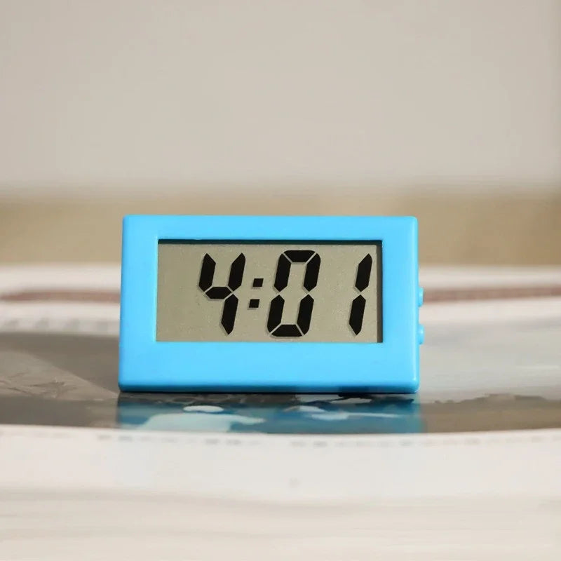 horloge numérique rectangulaire moderne minimaliste adhésive blanc noir bleu