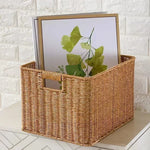 panier tressé marron clair rustique pliable imperméable utilisation multiple respectueux environnement poignées intégrées