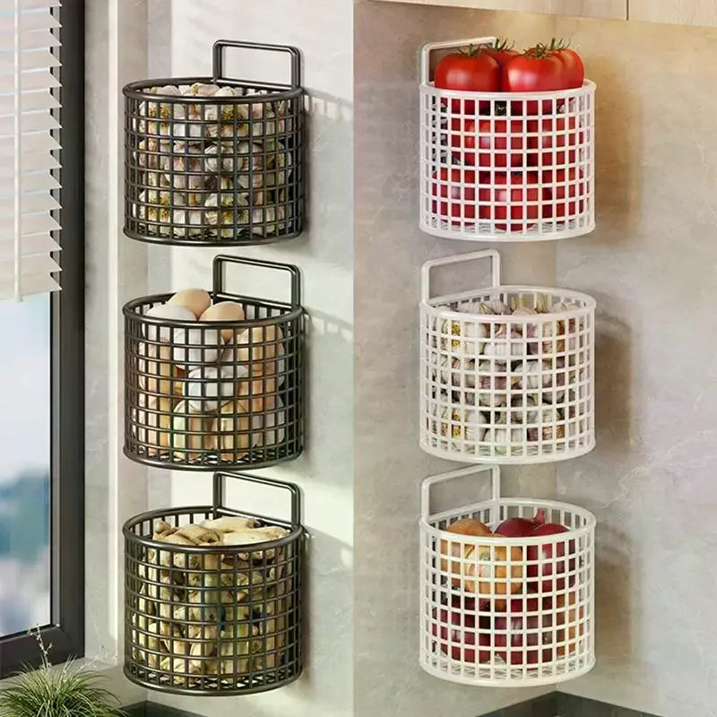 paniers suspendus noir blanc maille fine moderne fonctionnel poignées cuisine rangement