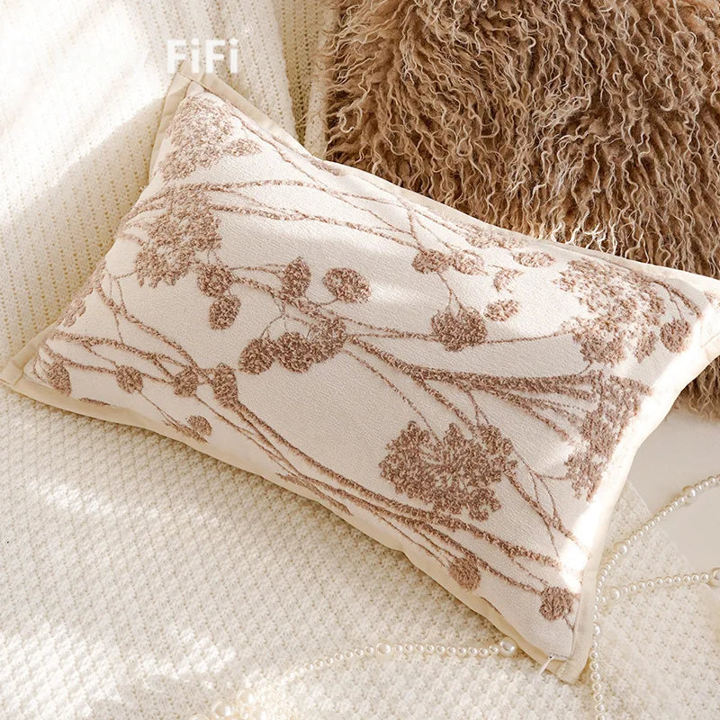 housse coussin décorative motif floral beige marron texture douce canapé lit salon moderne élégant