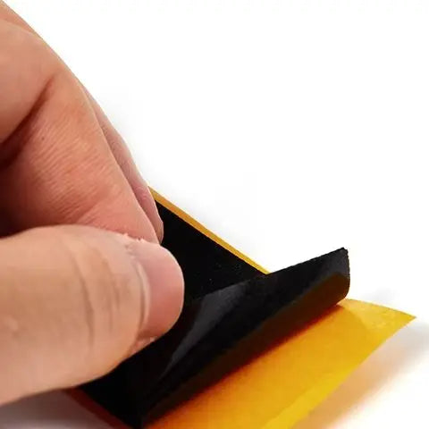 tapis planche roulettes adhésif noir jaune texture rugueuse pratique sportif pvc