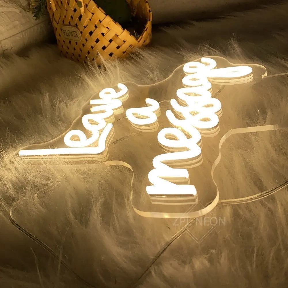 Détail de la bande lumineuse LED néon et de la prise USB