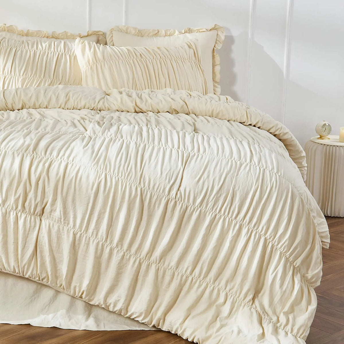 ensemble linge lit bohème crème texturé plis bord festonné couette taies oreiller romantique chambre