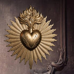 sculpture murale cœur relief feuilles bronze noir artisanal gothique décoration intérieure ornement religieux farmhouse