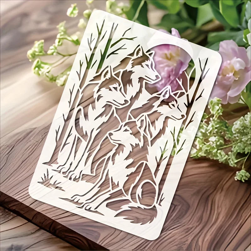 pochoirs stencil loup forêt blanc artisanal gravé peinture murale décoration artisanat gaufrage scrapbooking