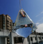 pendentif diamant transparent bleu clair facettes géométriques moderne élégant reflets colorés 42mm 52mm chainette