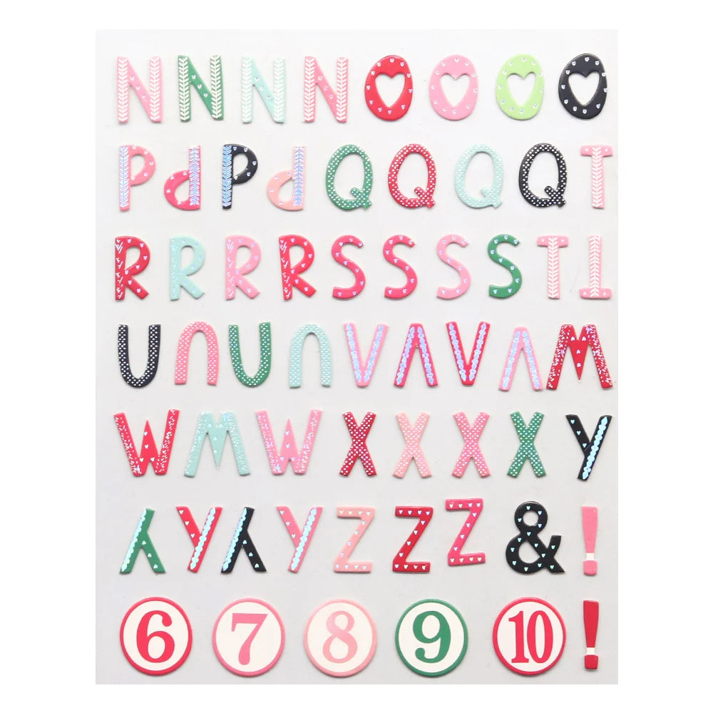 lettres capitales alphabet bois rose vert bleu noir blanc points coeurs rayures scrapbooking journalisation