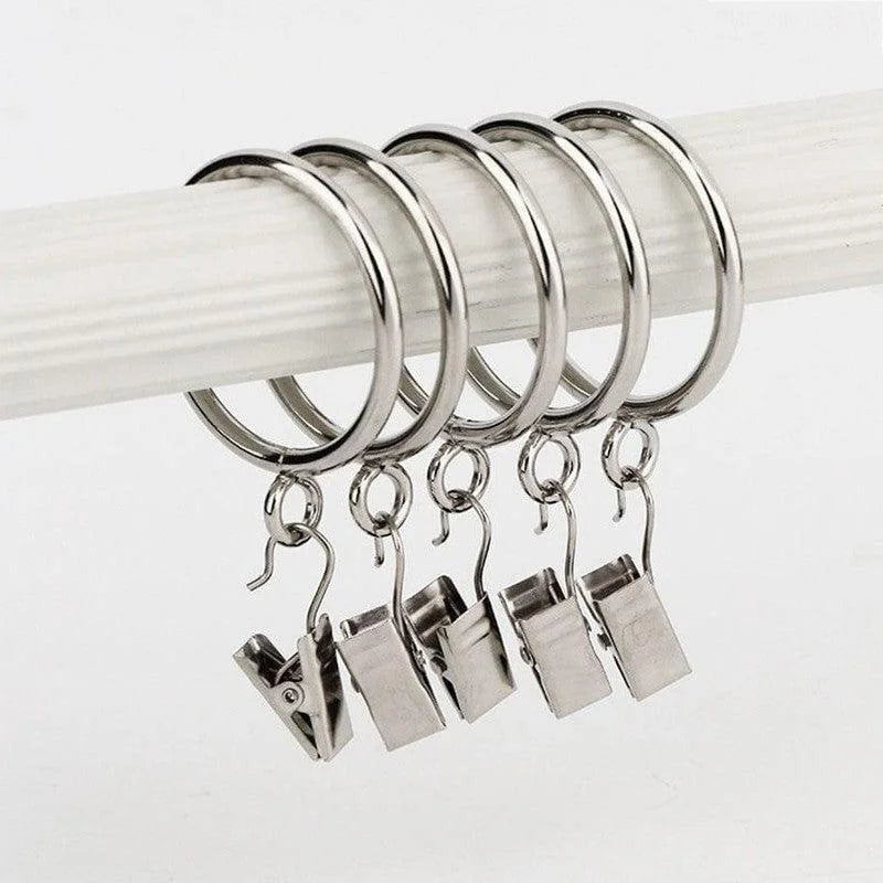 Anneaux de rideaux avec pinces pratiques pour accrocher une variété de textiles. Idéal pour personnaliser vos rideaux et optimiser l'espace de votre intérieur. Accessoires décoratifs parfaits pour un style moderne et fonctionnel.