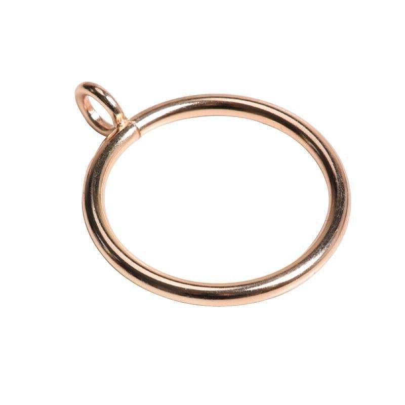 Anneau porte-clés élégant et pratique, idéal pour organiser vos clés et accessoires avec style. Design moderne et intemporel pour une utilisation quotidienne. Parfait pour un cadeau d'anniversaire ou un souvenir personnalisé.