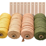 Bobines de fil coloré pour macramé, assorties de quatre teintes vibrantes : jaune, beige, pêche et vert. Idéal pour projets créatifs et décoration intérieure. Parfait pour les amateurs de loisirs créatifs cherchant à apporter une touche personnelle à leurs œuvres.