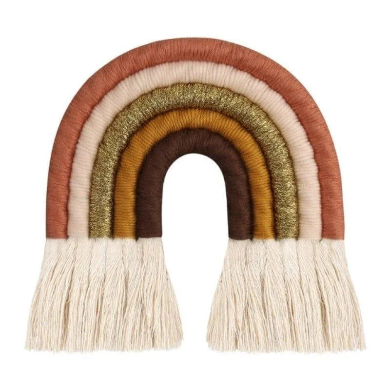 Décoration murale arc-en-ciel bohème aux tons chauds pour chambre d'enfant, ajoutant une touche de couleur rustique et chaleureuse à tout intérieur moderne. Design unique, idéal pour un cadeau ou pour personnaliser l'espace de vie avec style et élégance.