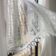 rideau dentelle blanche motifs floraux transparent vintage bohème chambre salon