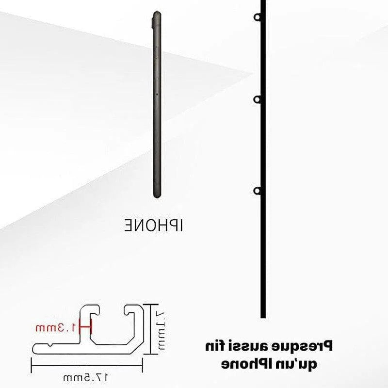 Étui protecteur ultra-fin pour téléphone avec un design minimaliste, mettant en avant son profil mince et léger. Dimensions précises illustrées pour un ajustement parfait, offrant une protection efficace sans ajouter de volume. Accessoire idéal pour conserver l'élégance et la fonctionnalité d'origine du téléphone.