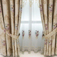 Rideau beige doré classique à motifs floraux