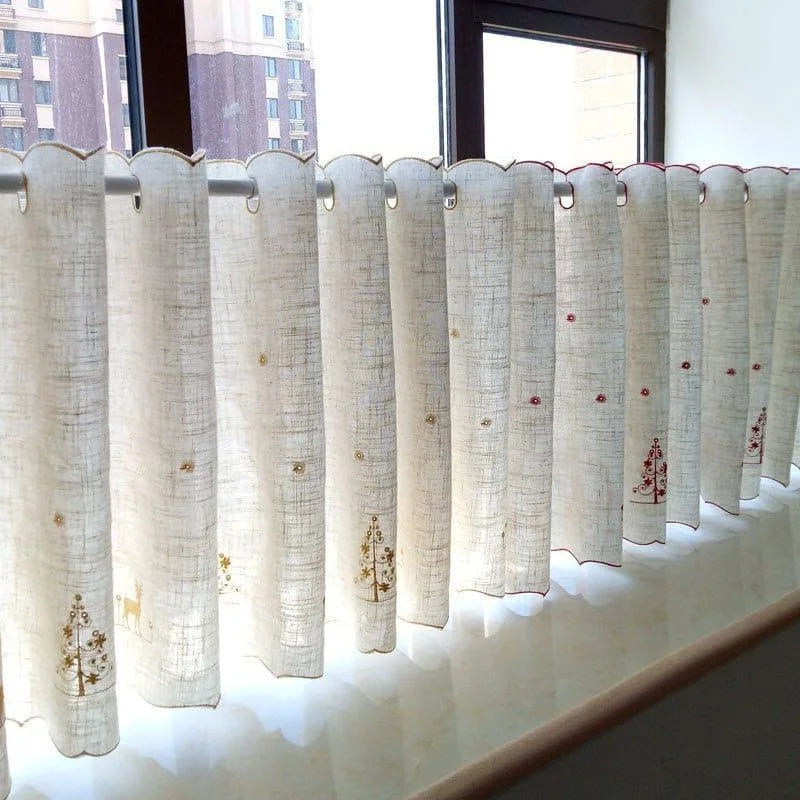 Rideaux élégants pour fenêtre, parfaits pour ajouter une touche décorative à votre intérieur. Design raffiné avec motifs subtils, ces rideaux permettent de filtrer la lumière tout en préservant votre intimité. Idéal pour salon, chambre ou bureau. Installation facile grâce aux œillets intégrés pour une ambiance chaleureuse et conviviale.