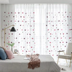 Rideaux décoratifs avec motifs de coeurs roses et violets pour chambre à coucher moderne, ambiance lumineuse et chaleureuse, design élégant et romantique, parfait pour ajouter une touche de charme et de douceur à votre intérieur.