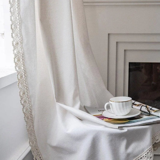 Rideau crème texturé contemporain avec bordure dentelle