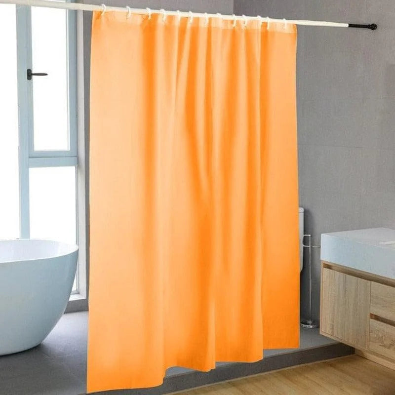 Rideau de douche orange vibrant, moderne et élégant pour salle de bains chic. Design contemporain, parfait pour ajouter une touche de couleur et de style à votre espace. Accessoire idéal pour combiner fonctionnalité et esthétique.