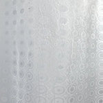 Film adhésif décoratif pour fenêtre avec motif géométrique circulaire en relief. Ce film offre une solution élégante pour préserver l'intimité tout en laissant passer la lumière naturelle. Idéal pour les espaces résidentiels ou commerciaux souhaitant allier esthétique et fonctionnalité. Facile à appliquer et à retirer, il apporte une touche moderne et raffinée à tout intérieur.