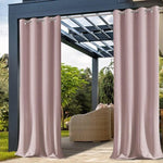 Rideaux d'extérieur élégants pour pergola, offrant une touche décorative et une protection solaire optimale pour vos espaces extérieurs. Solution idéale pour créer une ambiance intime et confortable dans votre jardin ou sur votre terrasse. Profitez de moments de détente à l'abri du soleil, tout en ajoutant une touche chic à votre décoration extérieure.