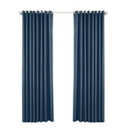 Rideaux opaques de couleur bleue, parfaits pour ajouter une touche d'élégance et de modernité à votre salon ou chambre. Ces rideaux allient fonctionnalité et style, offrant une solution décorative pour contrôler la lumière et préserver l'intimité de votre espace. Idéal pour une décoration intérieure contemporaine.