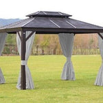 Pavillon de jardin élégant avec toit en pente et rideaux attachés, idéal pour les espaces extérieurs. Crée un espace ombragé et confortable pour les réunions en plein air et ajoute une touche esthétique à votre jardin. Parfait pour les événements familiaux ou les moments de détente en extérieur.