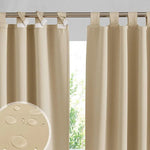 Rideau beige à œillets, idéal pour la décoration intérieure moderne. Sa texture élégante offre une ambiance chaleureuse et contemporaine. Parfait pour le salon ou la chambre, ce rideau isole de la lumière tout en ajoutant une touche de sophistication à votre espace.