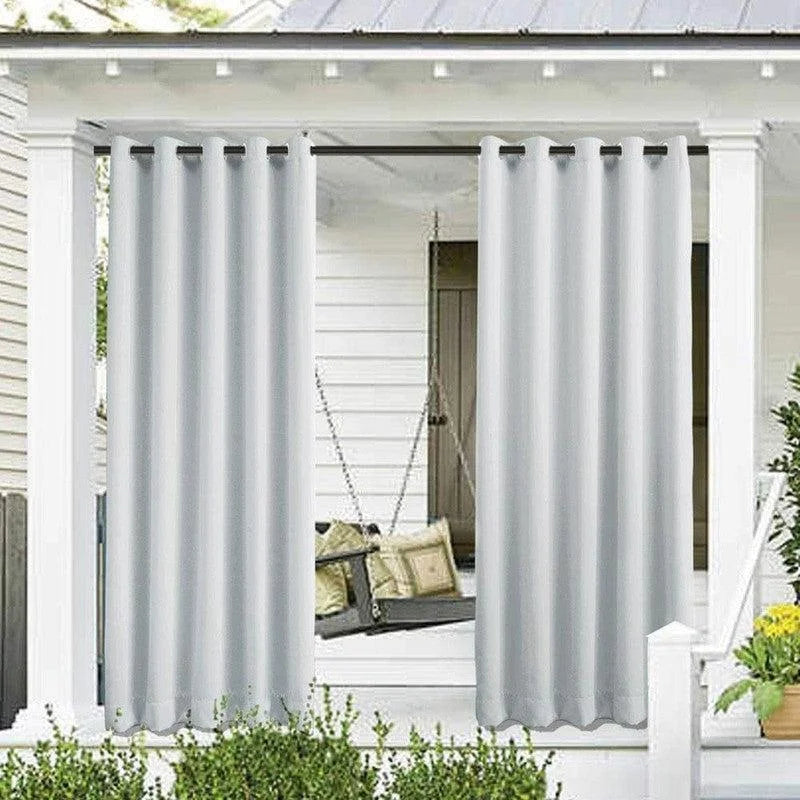 Rideaux d'extérieur gris clair pour terrasse, offrant intimité et style, idéal pour créer un espace confortable à l'abri des regards. Ces panneaux de rideaux embellissent votre espace extérieur tout en apportant une touche moderne et élégante. Parfaits pour les patios, balcons et vérandas. Installation facile avec œillets métalliques robustes.