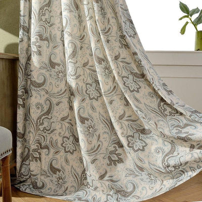 Rideau élégant avec motifs floraux paisley, idéal pour ajouter une touche raffinée à votre intérieur. Parfait pour les salons ou chambres à coucher. Style classique et intemporel.